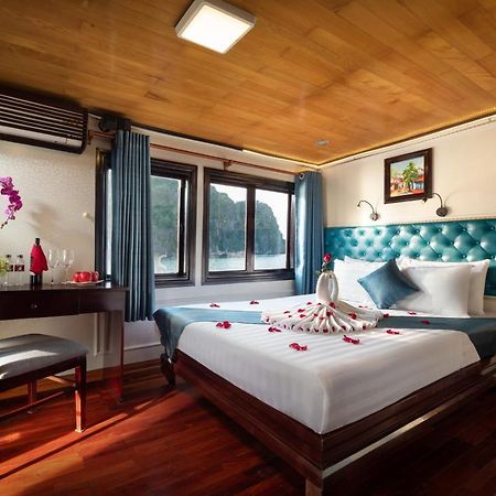 Charm Boutique Cruise Hotell Ha Long Exteriör bild