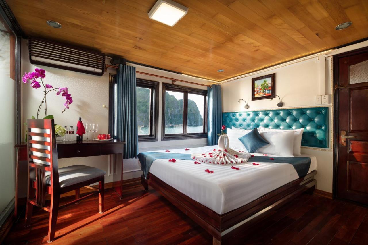 Charm Boutique Cruise Hotell Ha Long Exteriör bild