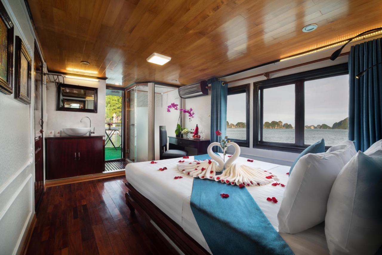 Charm Boutique Cruise Hotell Ha Long Exteriör bild